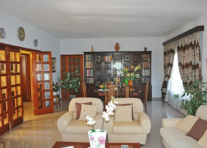 Paseo Mirabal 別荘 *