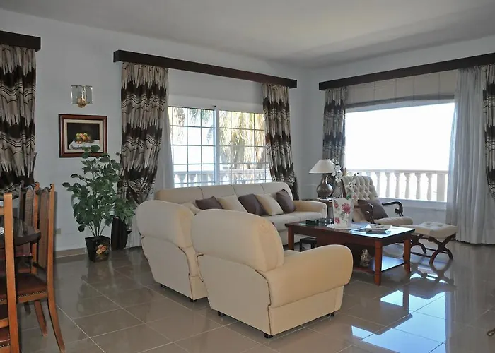 Paseo Mirabal * Icod De Los Vinos